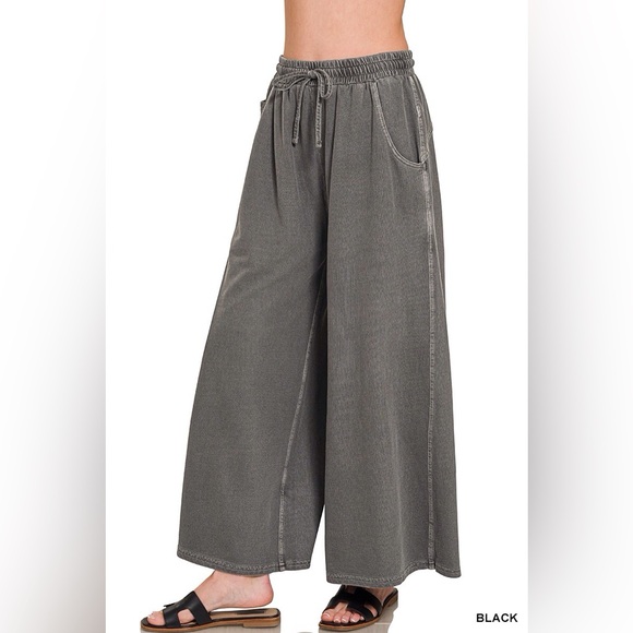 Zenana Outfitters Pants - ZENANA NWT PANTS Black French Terry Wide Leg Size Small - Large